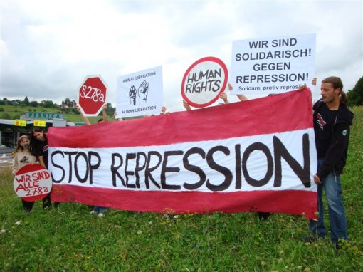 Protest on the Austrian-Slovenian border 4 [ 109.74 Kb ]