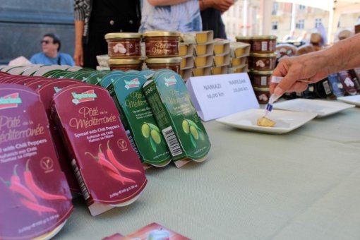 Veggie Fair June 2, 2015 [ 156.87 Kb ]