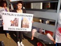 Demo against animal transport 2010 14 [ 134.07 Kb ]