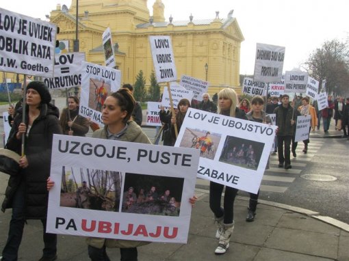 Anti-hunt demo, Zagreb 2011 b [ 102.55 Kb ]