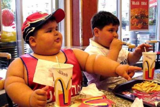 Obese children in Mcdonald's